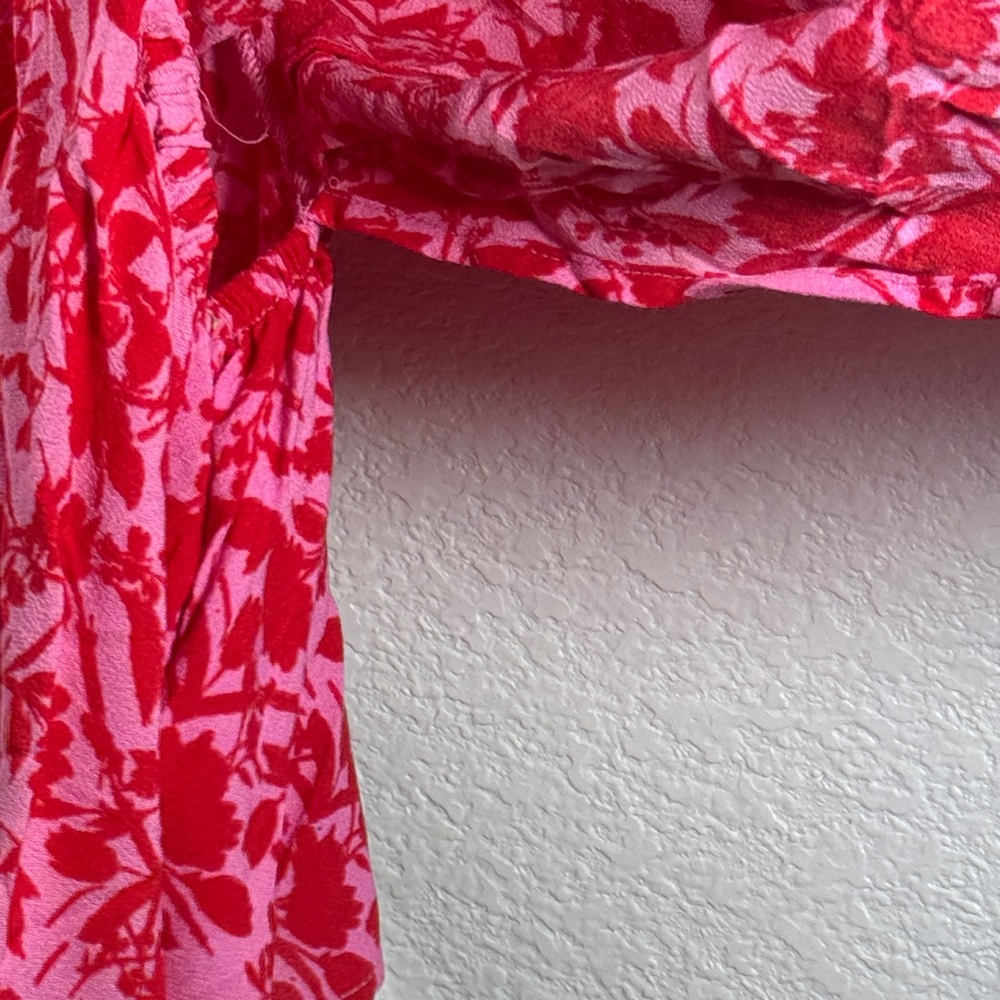 Floral Red and Pink Blouse - Picture 5 of 11
